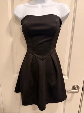 Windsor Strapless Black A-Line Dress